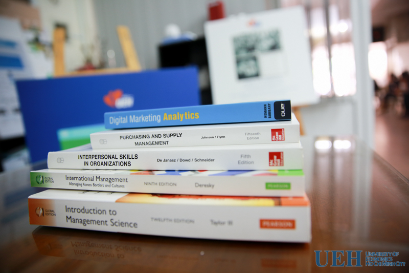 co so vat chat tieng anh 2