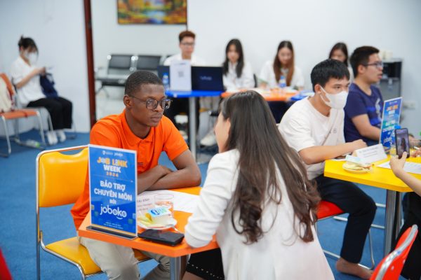 dai hoc cong nghe va kinh doanh ha noi 1