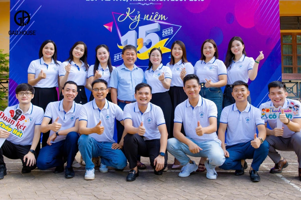 Áo họp lớp đồng phục Cao đẳng Lý Tự Trọng