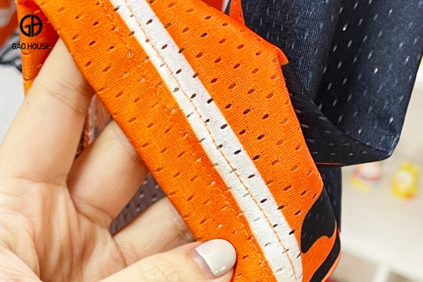 Vải mè lưới in áo lớp đồng phục Lý Tự Trọng