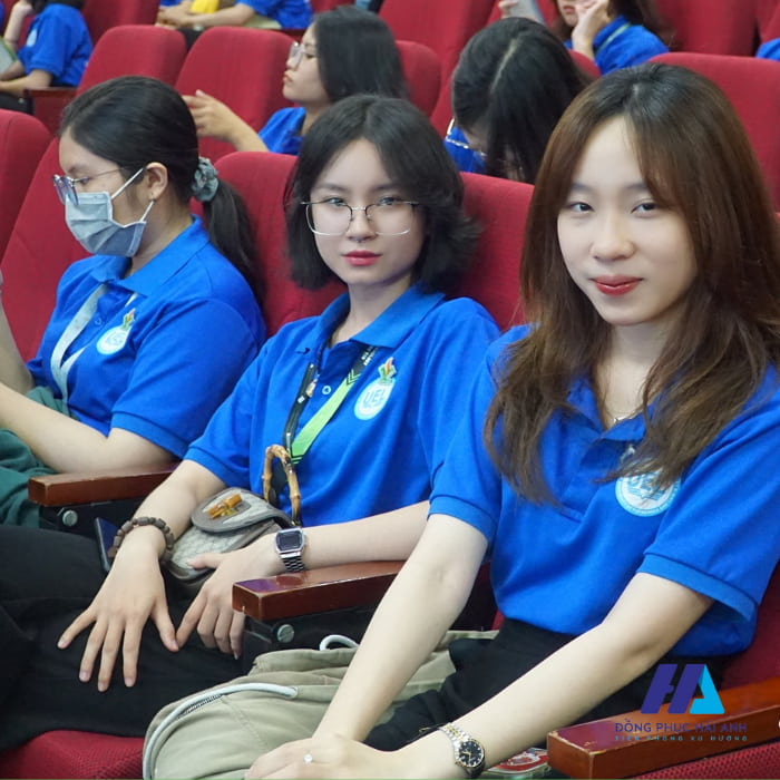 Mẫu đồng phục đoàn đội trường Đại học Kinh tế Luật HCM