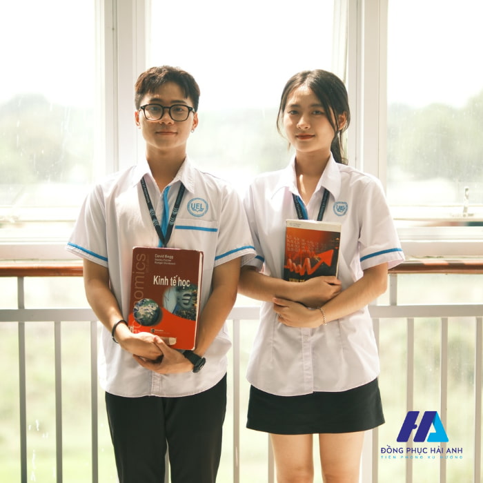 Trang phục sinh viên UEL rất đa dạng về kiểu dáng và chất lượng