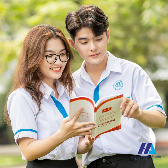 Thu hút với thiết kế trẻ trung của bộ đồng phục UEL