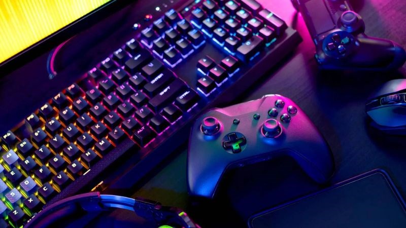 Bố mẹ có thể tạm thời cất máy tính hoặc máy chơi game của bé.