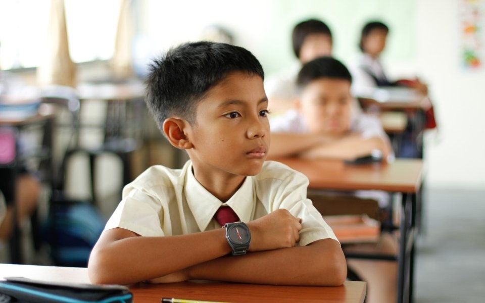 Giới thiệu về góc kề nhau và góc bù nhau