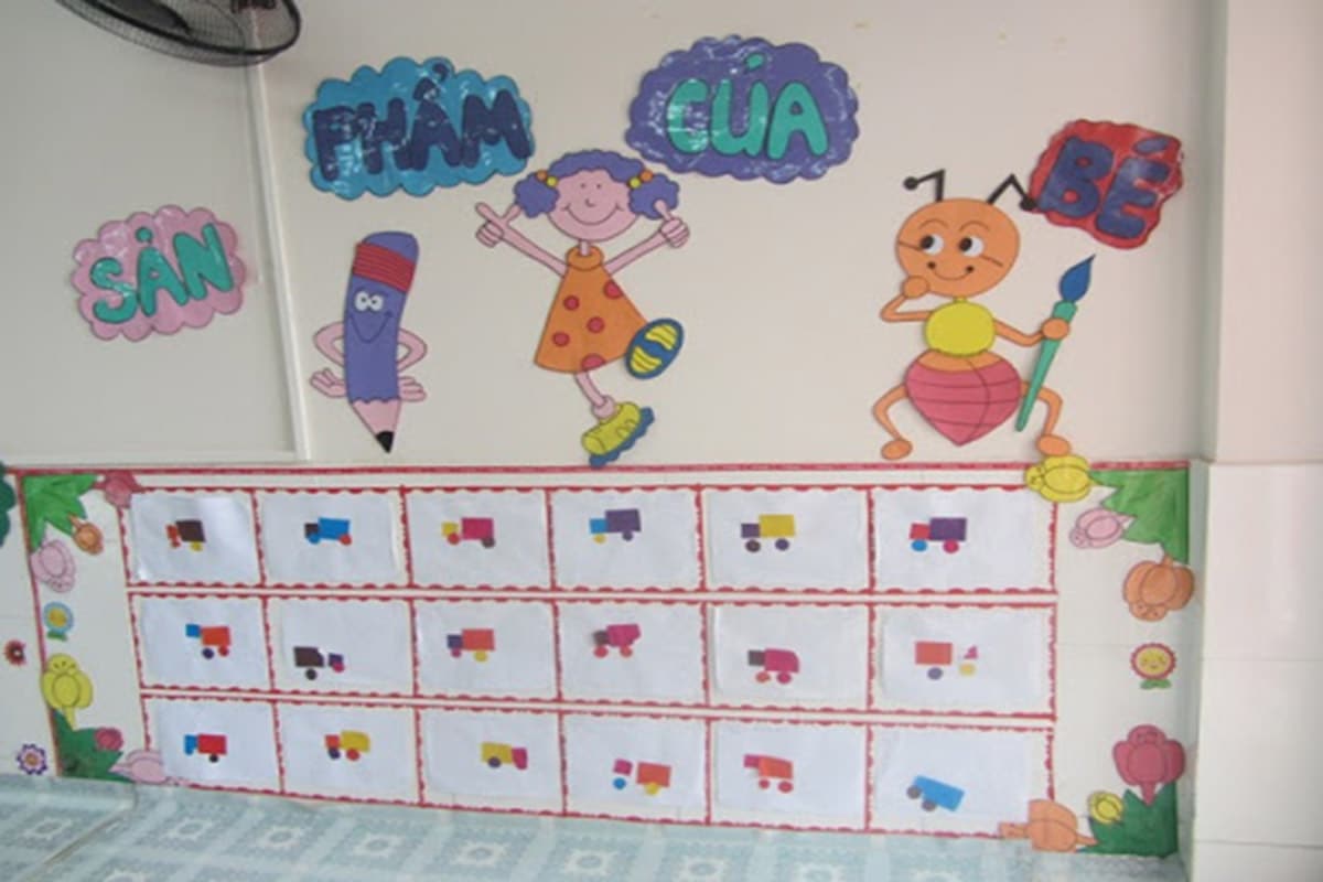 trang trí góc sản phẩm của bé