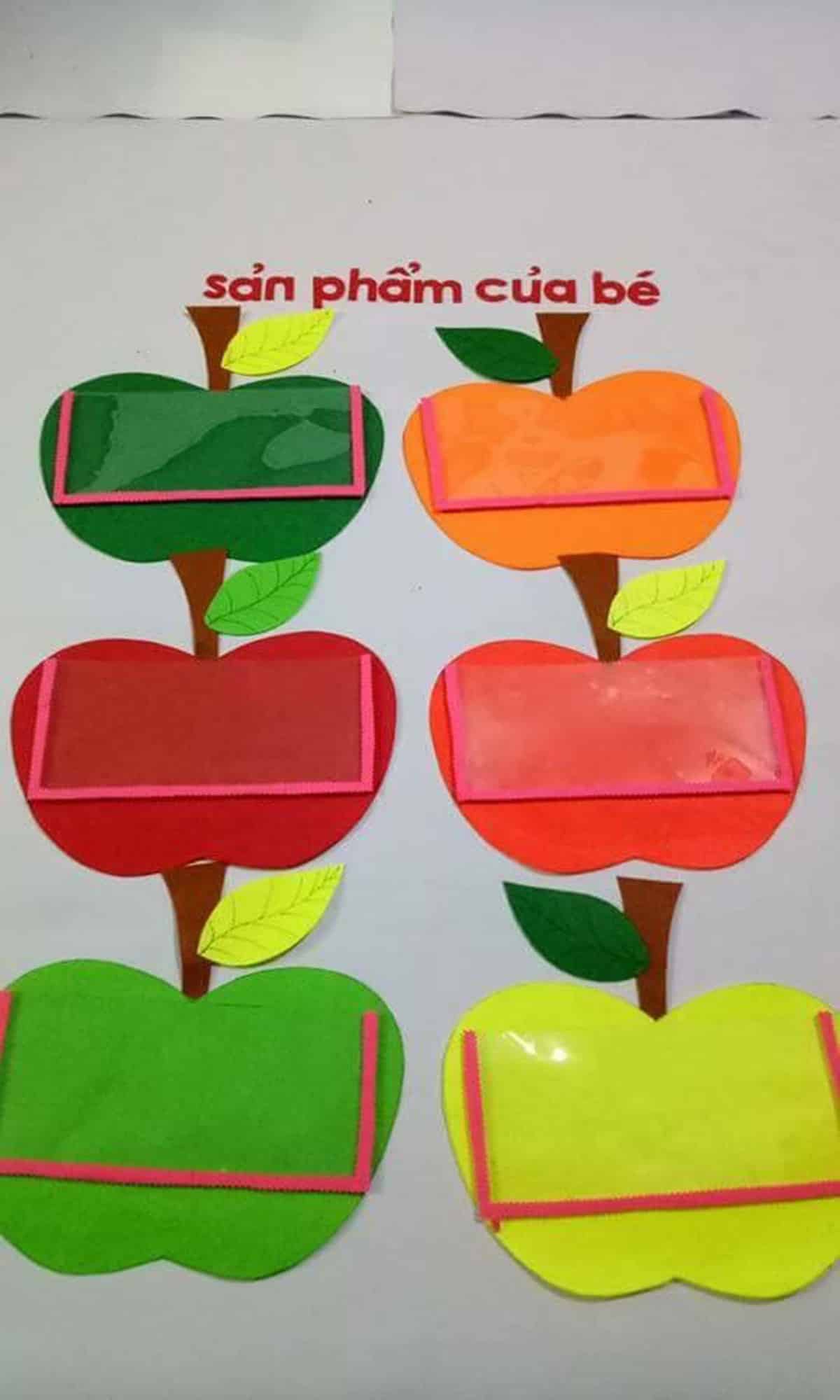 trang trí góc sản phẩm của bé