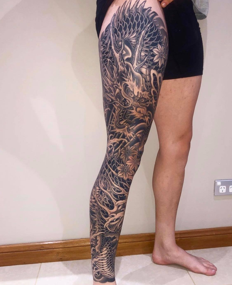 Hình xăm rồng đẹp cho chân