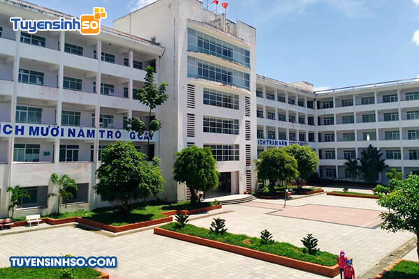 hoc phi dai hoc kien giang 1