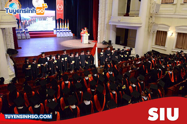 hoc phi dai hoc quoc te sai gon 1