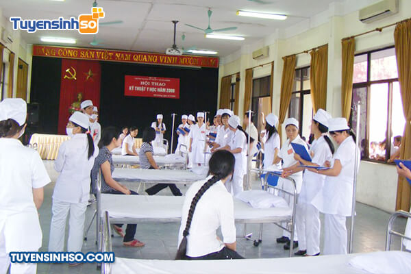 hoc phi truong dai hoc ky thuat y te hai duong 1