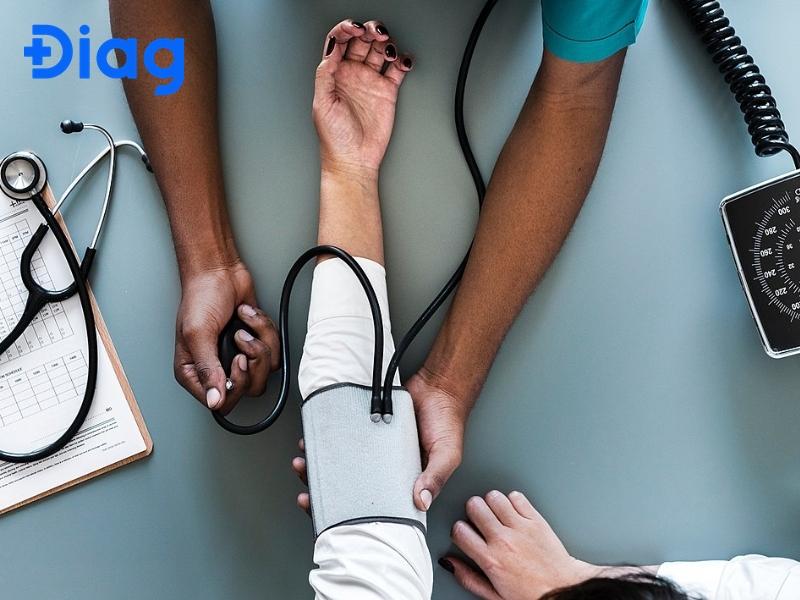 các yếu tố ảnh hưởng đến huyết áp