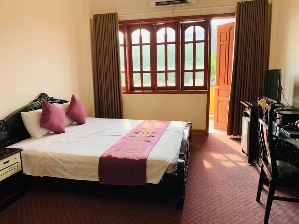 Khách sạn thiên cầm