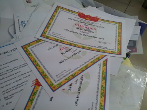 Tại sao lựa chọn làm giấy khen tại Bao Xin Việc?