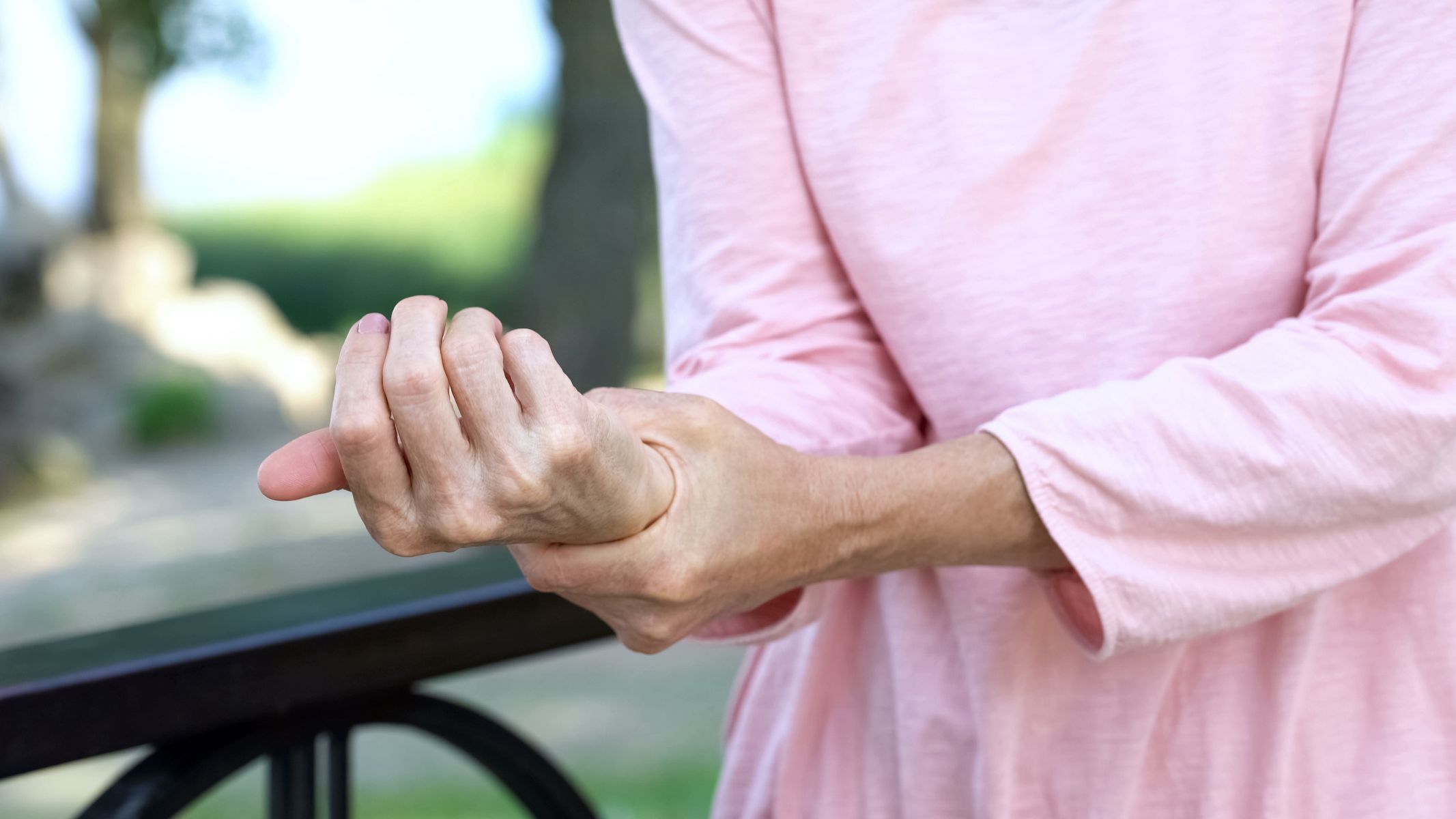 Cánh tay bị mất lực là bệnh gì? 1