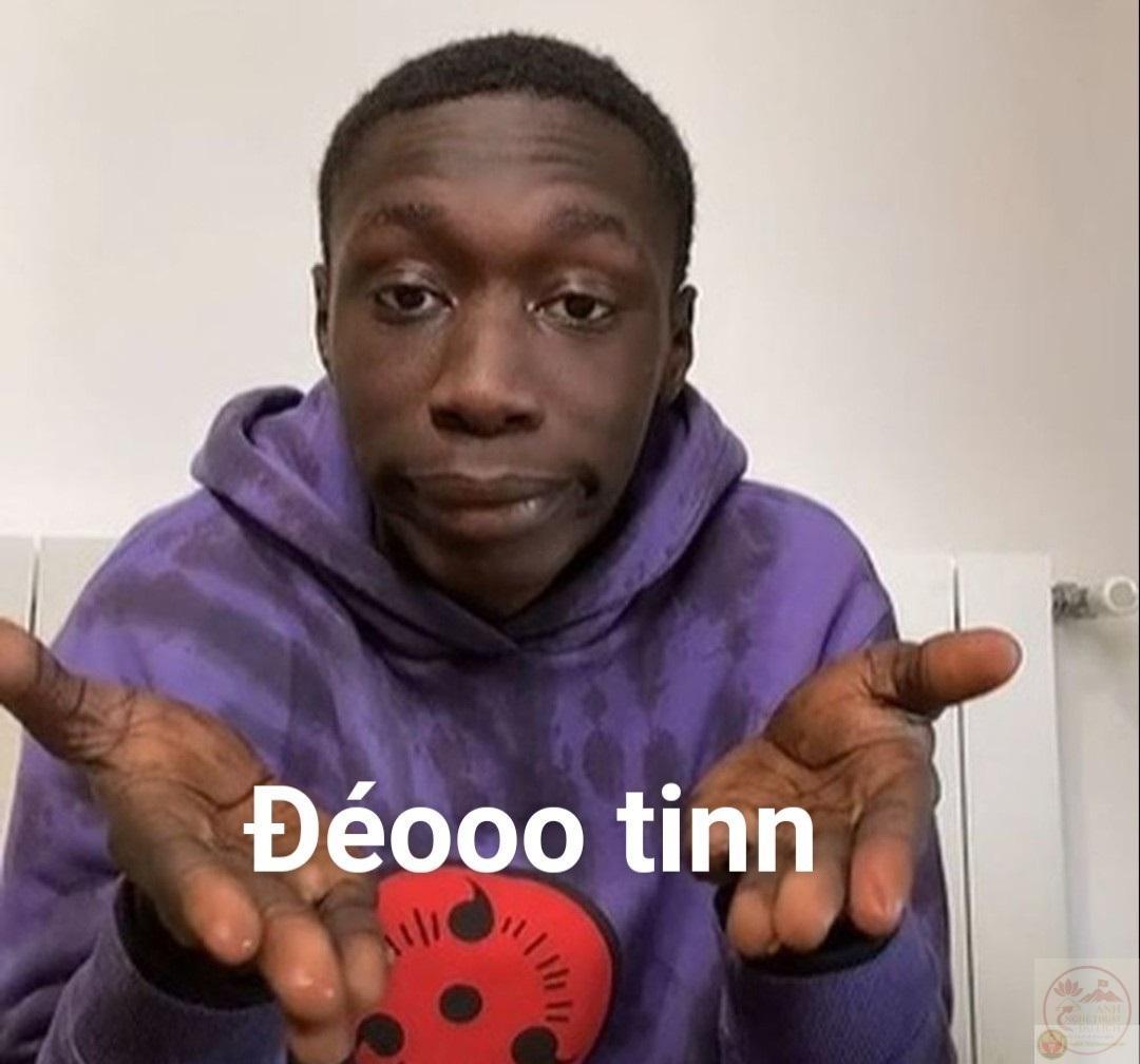 Sự ngỡ ngàng khiến cảm xúc vỡ òa thành tiếng cười không tin nổi.