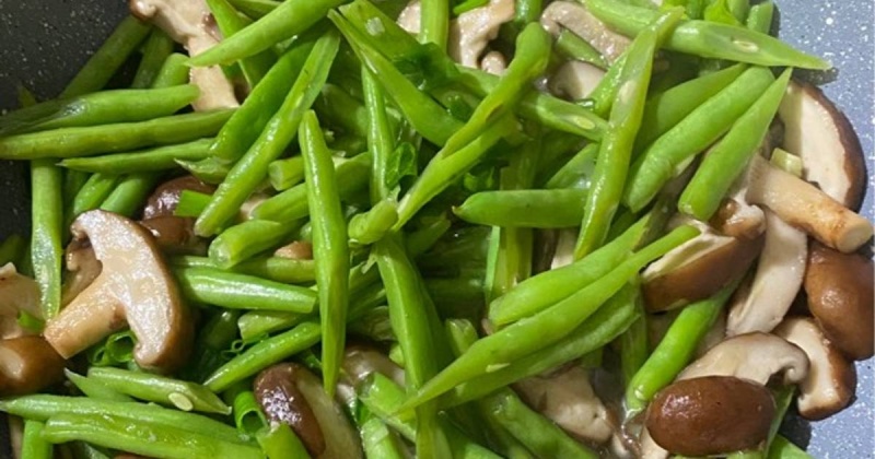Món đậu cove xào chung với nấm