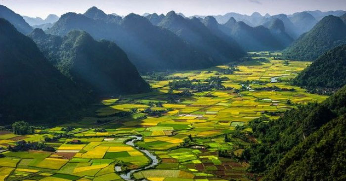 Nghị luận văn học bài Lặng lẽ Sa Pa