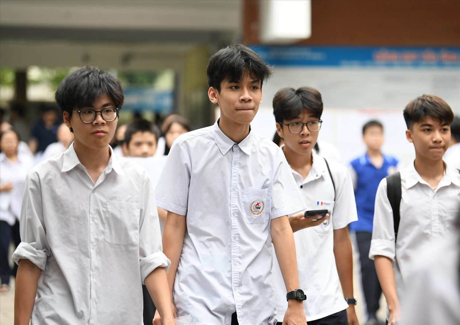 Thí sinh dự thi tuyển sinh lớp 10 THPT tại Hà Nội năm 2024. Ảnh: NHƯ Ý