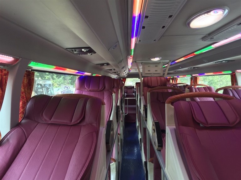 Hệ thống giường nằm đạt chuẩn loại 1 vô cùng êm ái và không gây đau mỏi khi di chuyển trên tuyến đường dài.