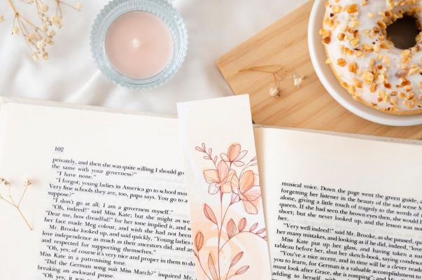 Tự sự là phương thức biểu đạt thường gặp trong các tác phẩm văn học