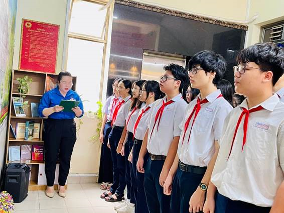 quyet dinh chuan y ket nap doan vien moi