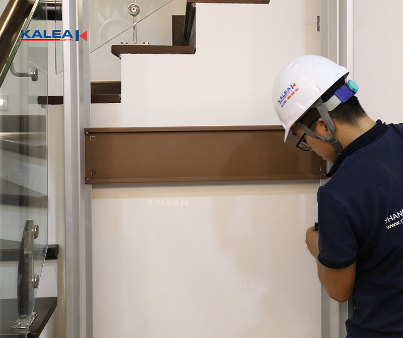 Một số thang máy có thiết kế đơn giản thì khả năng lấy lại đồ bị rơi rất cao