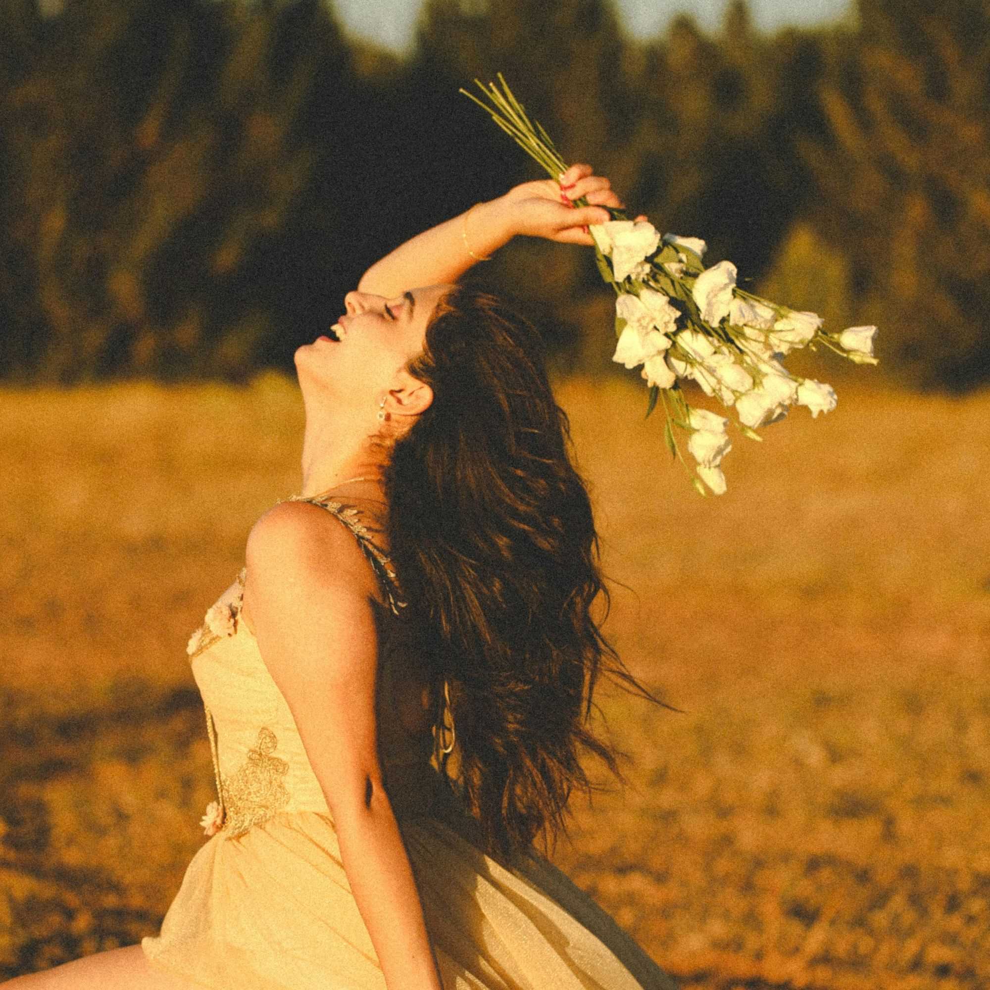 Cung hoàng đạo của cô gái bị ảnh hưởng bởi sao Thủy nghịch hành