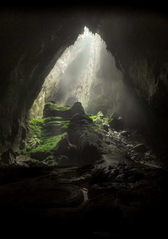 son doong cave is the largest cave in the world 11
