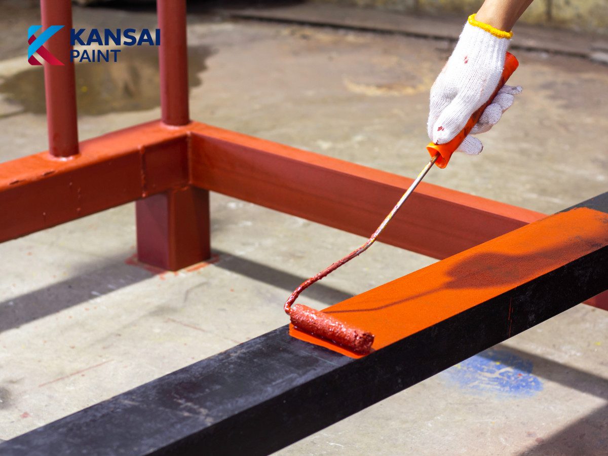 Sơn sắt có sơn tường được không