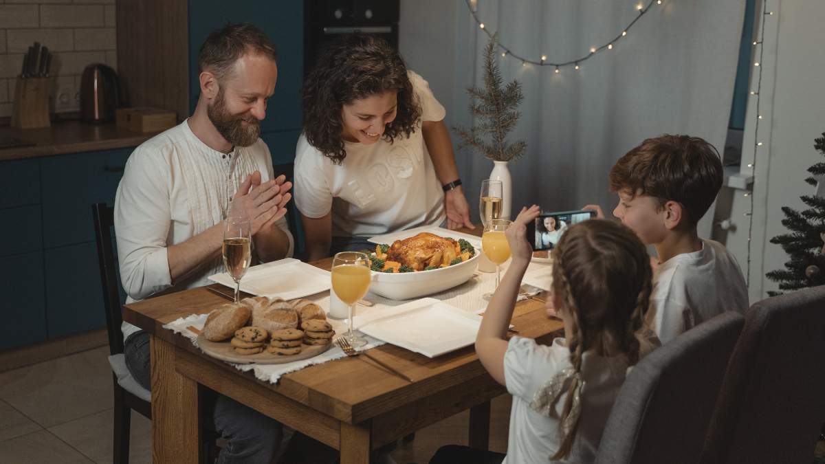 Các ngày lễ, sự kiện lớn trong tháng 6 là Ngày Gia Đình Việt Nam (28/6)