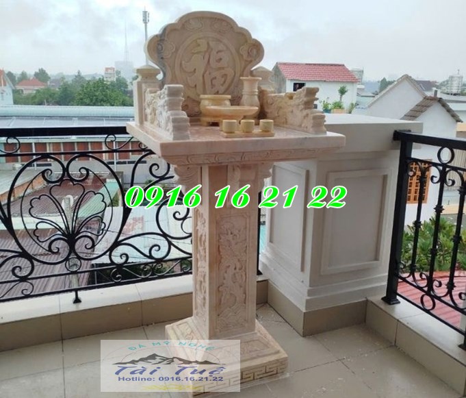 Mẫu cây hương thờ ngoài trời bằng đá vàng 12