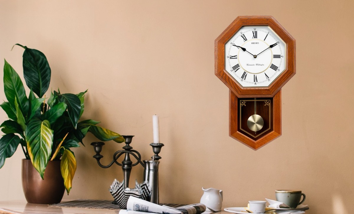 đồng hồ treo tường Seiko QXC213B gỗ