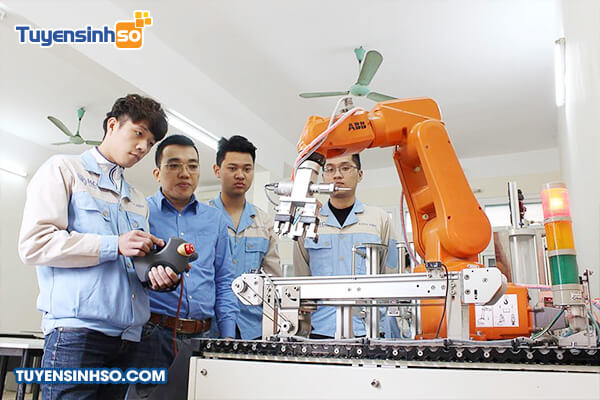 truong cao dang cong nghe thu duc co nganh gi 2