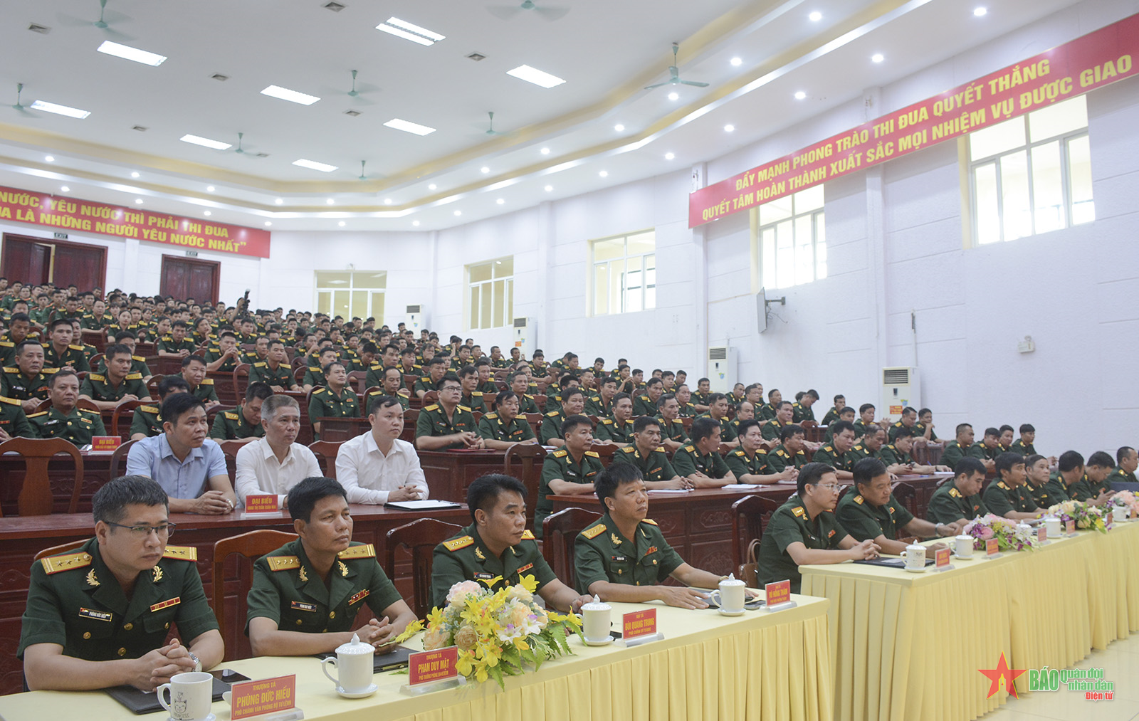 truong si quan dac cong