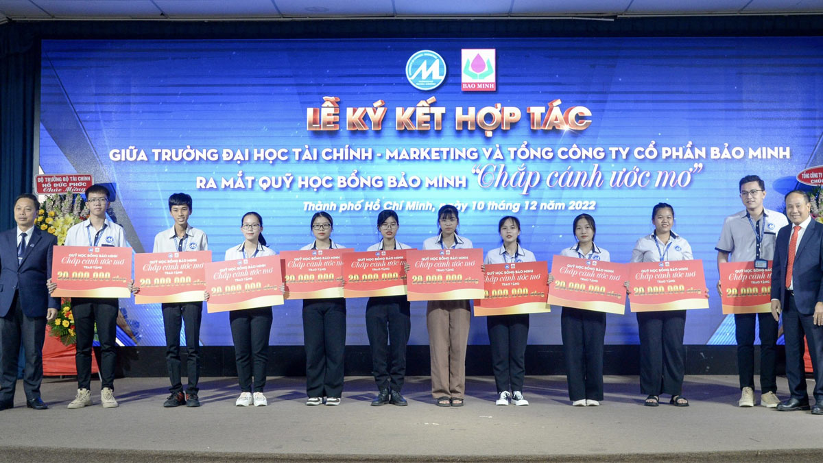 Chính sách học bổng, miễn giảm học phí UFM