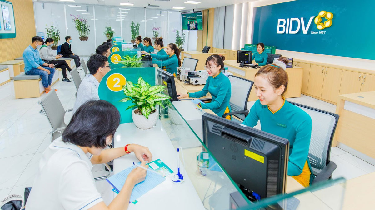 Đóng học phí UFM trực tiếp tại ngân hàng