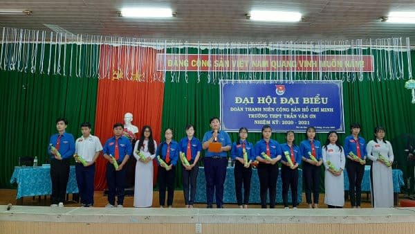 Đánh Giá Trường THPT Trần Văn Ơn - Bến Tre Có Tốt Không