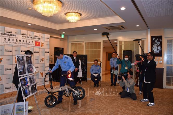 Tăng cường tuyên truyền về an toàn giao thông cho người Việt Nam tại Nhật Bản | Embassy of the Socialist Republic of Vietnam in Japan