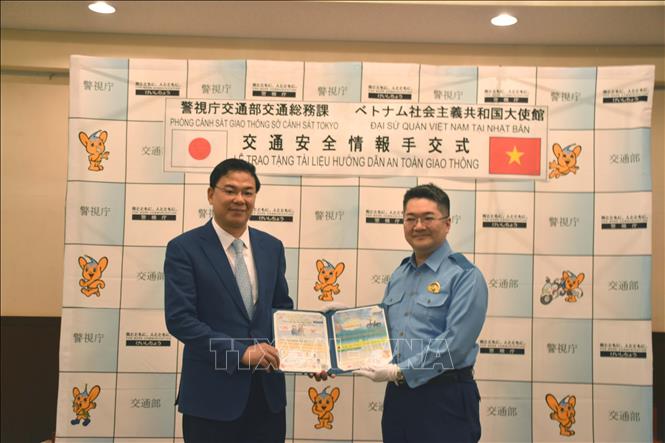 Tăng cường tuyên truyền về an toàn giao thông cho người Việt Nam tại Nhật Bản | Embassy of the Socialist Republic of Vietnam in Japan