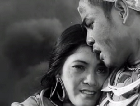 A Phủ bên người đồng đội A Sinh (nam diễn viên Trịnh Thịnh)