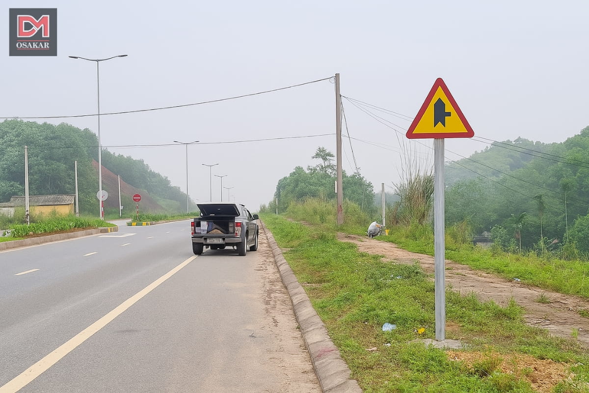 Đặc điểm kỹ thuật, kích thước, vị trí lắp đặt của biển W.207