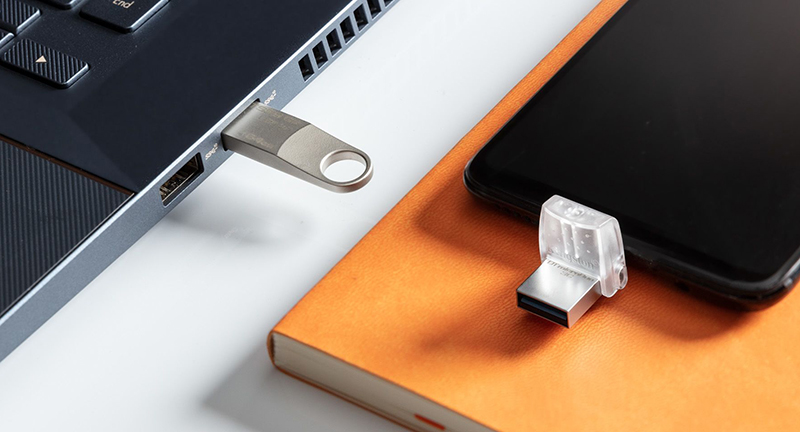 Bộ nhớ ngoài hay còn được gọi là bộ nhớ thứ cấp.