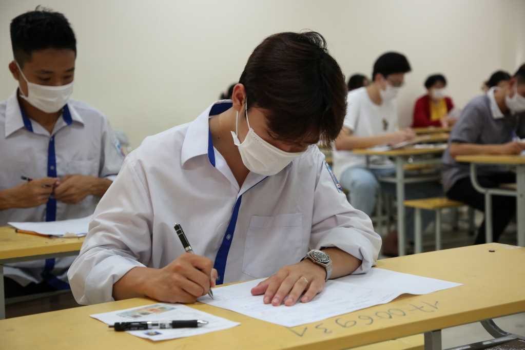 đề thi tốt nghiệp THPT môn ngữ văn cho 2k6