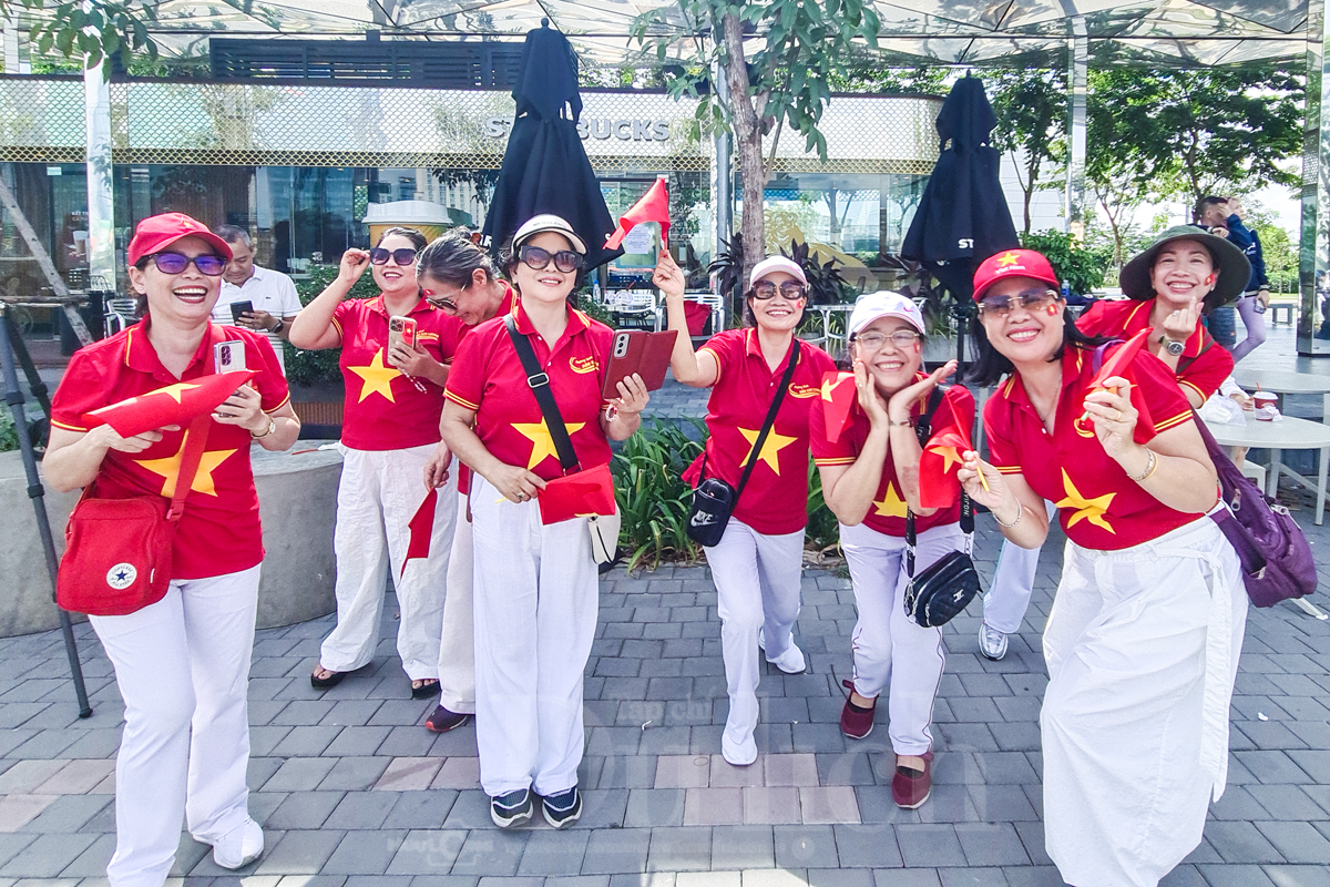 Những cánh chim sắt chao liệng, dệt nên những vệt màu tô điểm bức tranh non sông thống nhất - 5