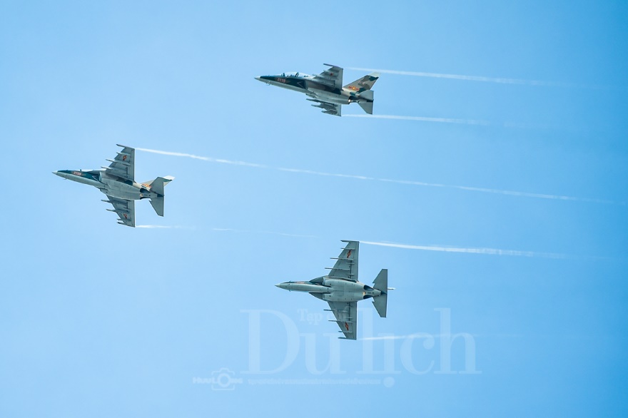 Những cánh chim sắt chao liệng, dệt nên những vệt màu tô điểm bức tranh non sông thống nhất - 6