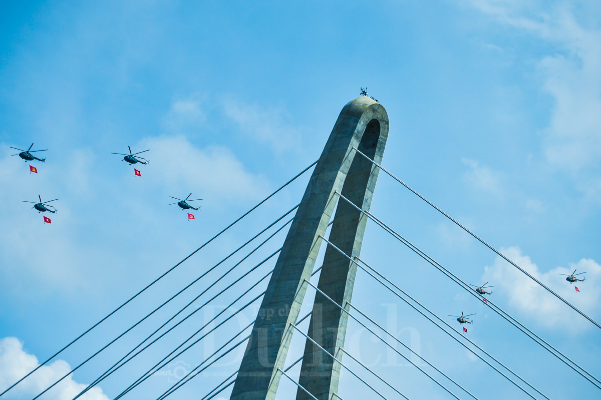 Những cánh chim sắt chao liệng, dệt nên những vệt màu tô điểm bức tranh non sông thống nhất - 7