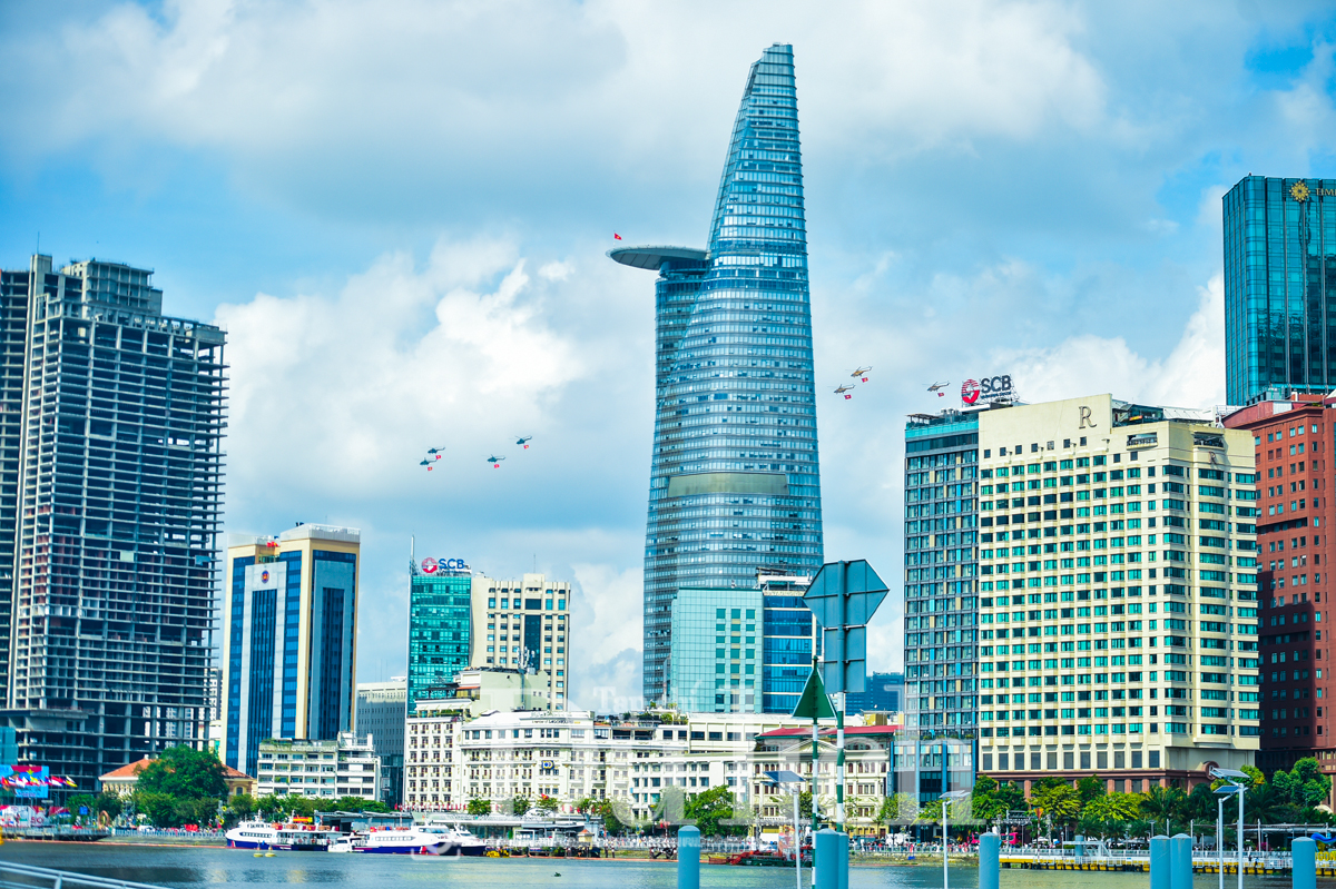 Những cánh chim sắt chao liệng, dệt nên những vệt màu tô điểm bức tranh non sông thống nhất - 9