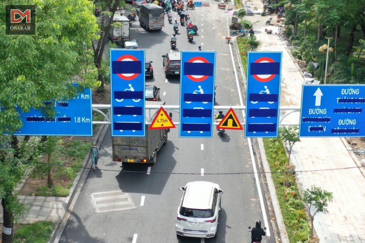 Khi gặp biển cửa chui phải làm gì?