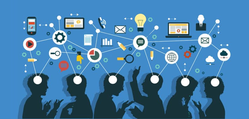 Mạng xã hội có thể truy cập dễ dàng từ nhiều phương tiện, thiết bị như máy tính, điện thoại,...